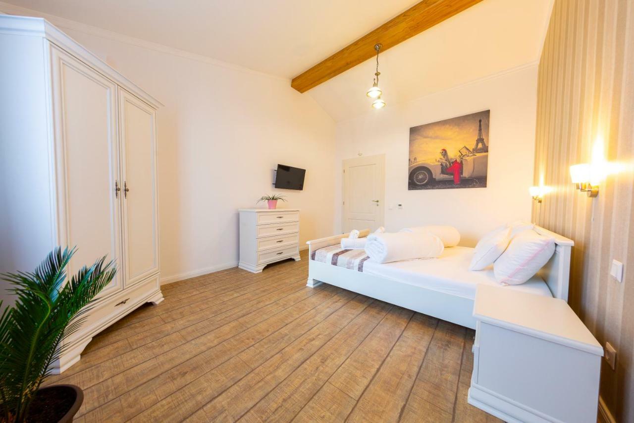 Casa Cu Nuc Hotel Alba Iulia Luaran gambar