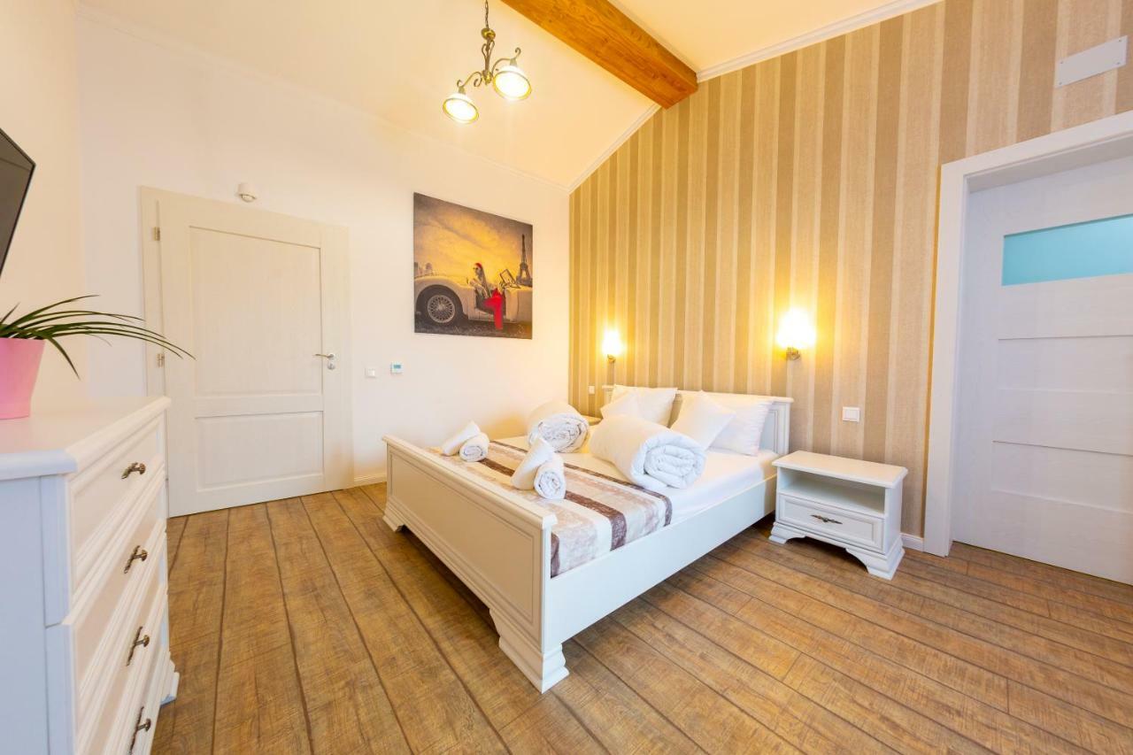 Casa Cu Nuc Hotel Alba Iulia Luaran gambar